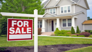 A house in Southern Oregon for sale with clean gutters